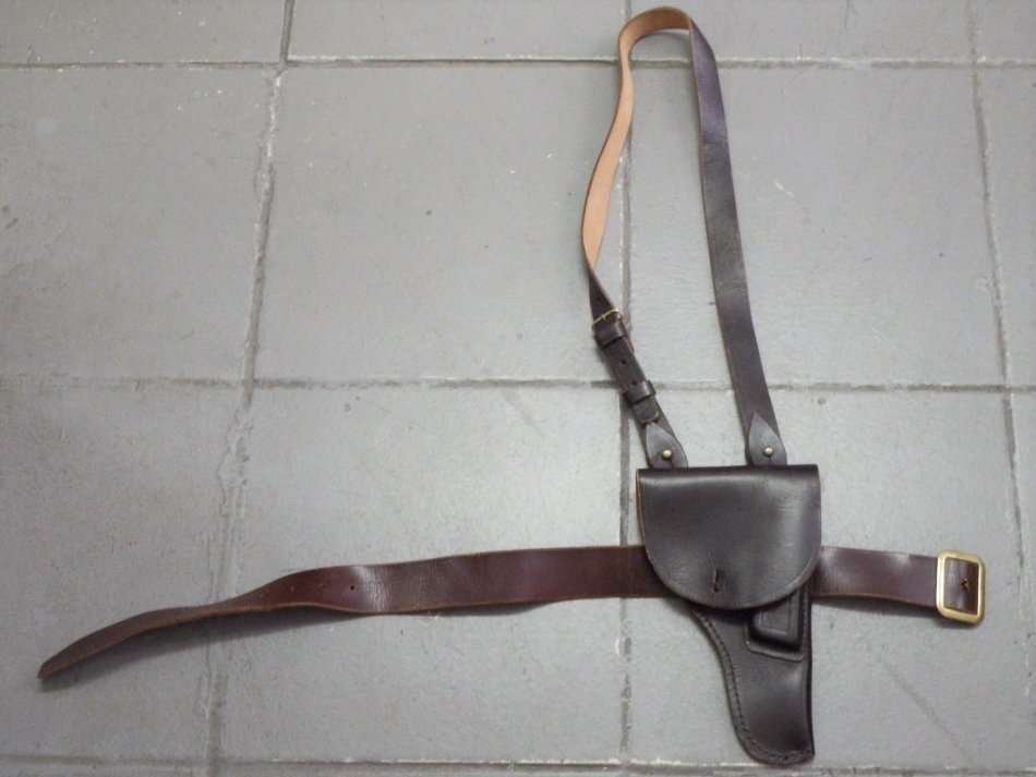 Other Antiques & Collectables Vintage leather gun holster with belt